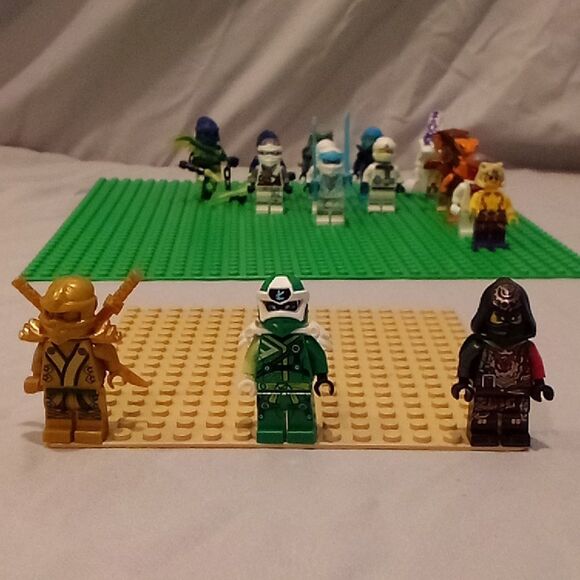 LEGO Minifigure Ninjago Lot 25 Pcs Pythor Garamadon Sensi Wu - Picture 5 of 10